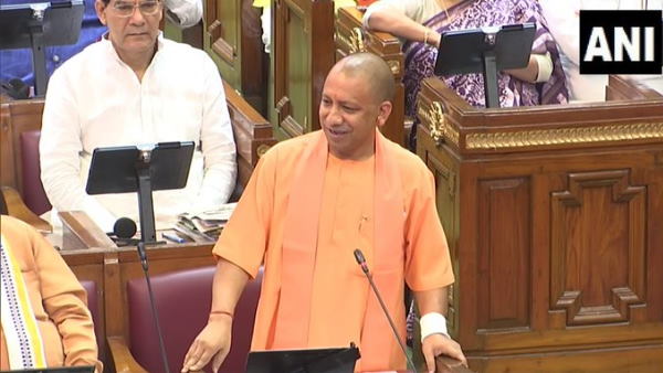 CM ने कहा- लोहिया पर लेखनी कभी-कभी केवल शिवपाल जी की देखता हूं...