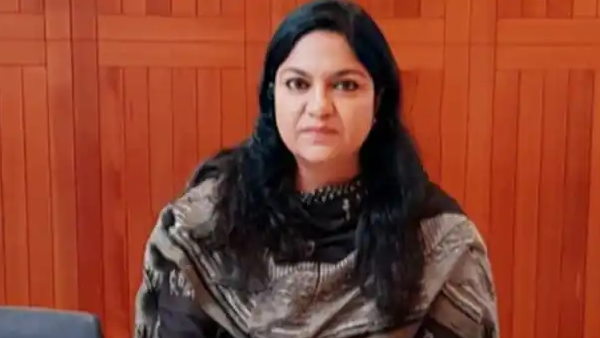Enforcement Directorate arrests IAS Pooja Singhal in an alleged money laundering case Enforcement Directorate arrests IAS Pooja Singhal in an alleged money laundering case