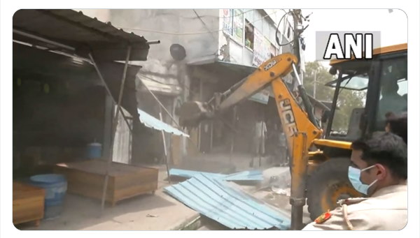 WATCH Video: bulldozer in Delhis Kalyanpuri area for Anti-encroachment drive, AAP MLA detained WATCH Video: bulldozer in Delhis Kalyanpuri area for Anti-encroachment drive, AAP MLA detained