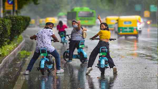 इलेक्ट्रिक बाइक के प्रीमियम में भी बढ़ोतरी