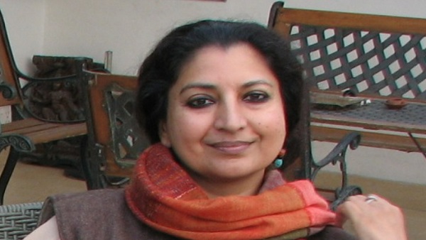 किताब का नाम 'टॉम्ब ऑफ सैंड'