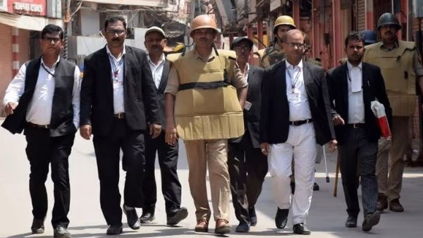 मुस्लिम पक्ष अजय मिश्रा पर लगातार पक्षपात का लगा रहा था आरोप