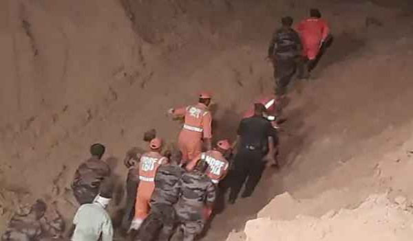 Haryana Hisar Farmer found after 80 hours from the 40 feet deep well, the army and NDRF team operation completed Haryana Hisar Farmer found after 80 hours from the 40 feet deep well, the army and NDRF team operation completed