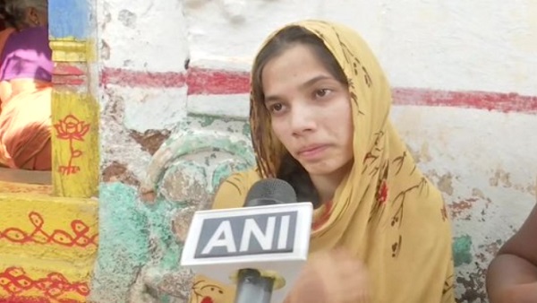 'मैं अपने पति की जान की भीख मांगती रही...'