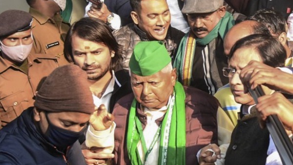 'जब लालू रेल मंत्री थे, ग्रुप-डी की नौकरियों के बदले में जमीन मांगते थे...'