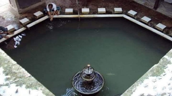 वायरल फोटो है कोलकाता की मस्जिद की