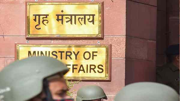 भारत सरकार के साथ भी काम कर चुके हैं खिरवार