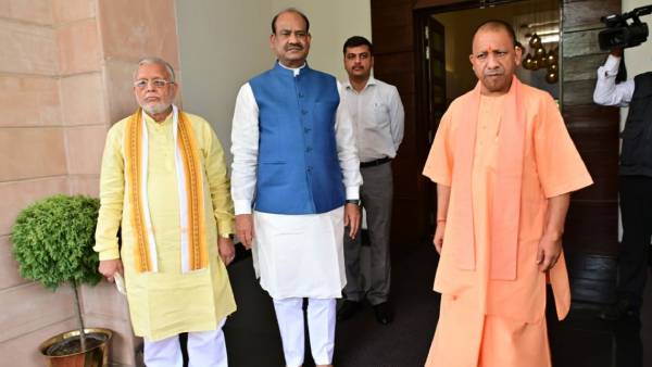 हम डिजिटल इंडिया की तरफ बढ़ चुके हैं