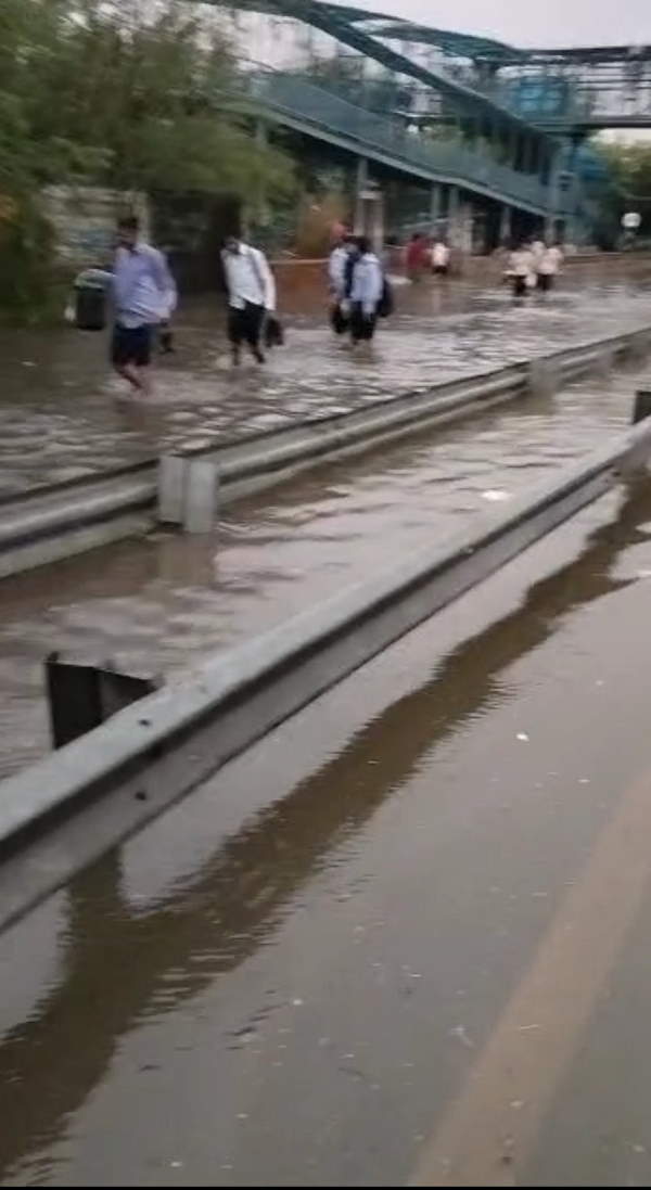 WATCH Video of heavy rains in Haryana, waterlogging in Gurugram colonies and NH-48 WATCH Video of heavy rains in Haryana, waterlogging in Gurugram colonies and NH-48