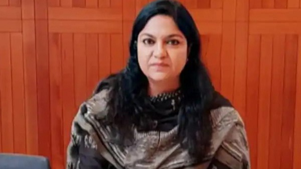 pooja singhal pooja singhal