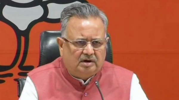 खैरागढ़ चुनाव हारने के बाद उठे रमन के नेतृत्व पर सवाल