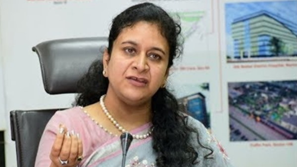 Noida authority CEO Ritu Maheshwari get relief from sc stay on non-bailable warrant till May 13 Noida authority CEO Ritu Maheshwari get relief from sc stay on non-bailable warrant till May 13