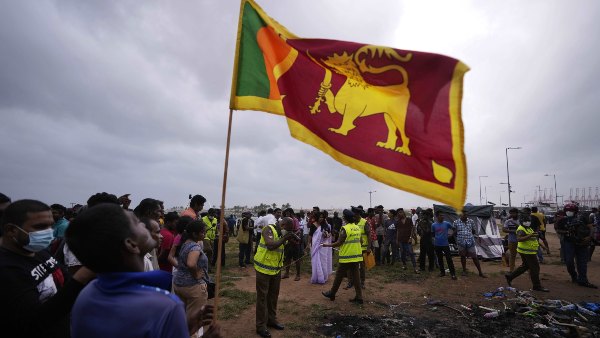 राजपक्षे परिवार के पास ही रहेगी सत्ता