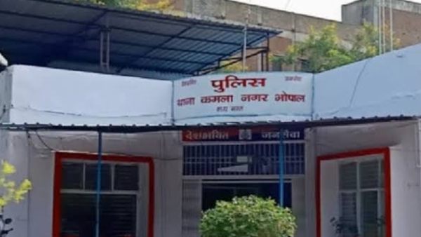 बॉयफ्रेंड ने वीडियो दिखाकर धमकाया