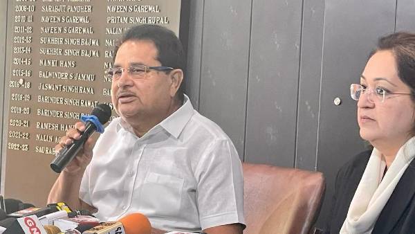 'महामारी कानून 2020 के मद्देनजर ऑर्डर देने पड़े थे'