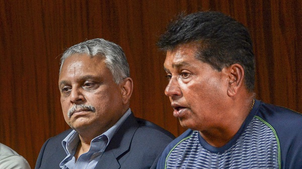 बड़े खड़ूस कोच हैं