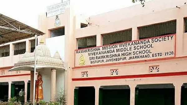 50 हजार रुपए का है अभिजीत शर्मा के पिता पर कर्ज