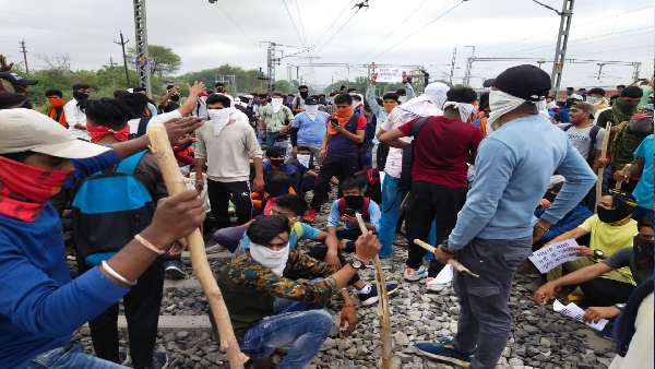 बिहार में उपमुख्यमंत्री रेणु देवी पर हमला