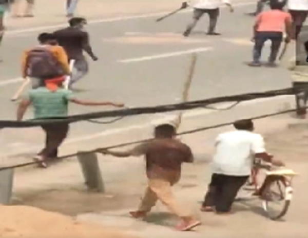 WATCH Video: protest against Agnipath Scheme, agitators attacked The residence of Deputy CM WATCH Video: protest against Agnipath Scheme, agitators attacked The residence of Deputy CM