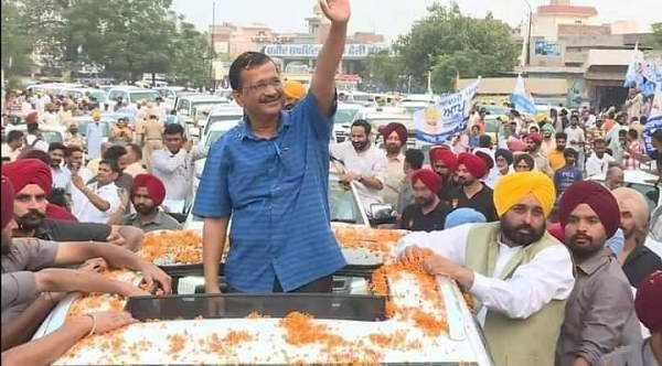 Delhi CM Arvind Kejriwal & Punjab CM Bhagwant Mann roadshow in Kullu, Himachal Pradesh on June 25th Delhi CM Arvind Kejriwal & Punjab CM Bhagwant Mann roadshow in Kullu, Himachal Pradesh on June 25th