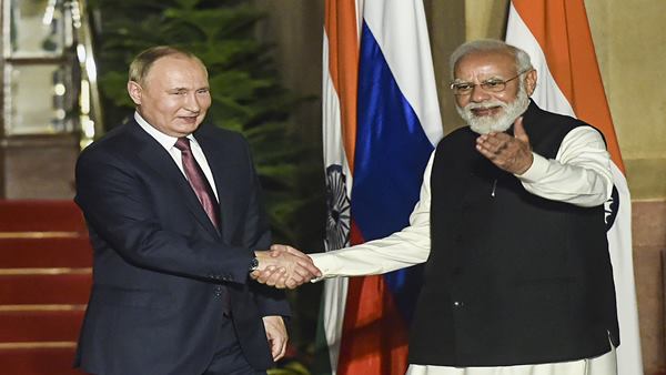 इराक से सबसे ज्यादा तेल आयात