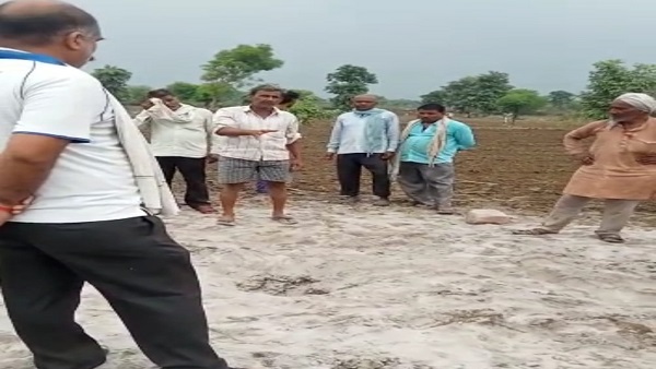 बोरवेल में गिरे बच्चे के पिता, दादा पर आपराधिक मामला दर् बोरवेल में गिरे बच्चे के पिता, दादा पर आपराधिक मामला दर्