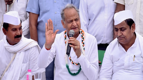बोले सीएम गहलोत-केंद्र को इतना घबराने की जरूरत क्या है ? बोले सीएम गहलोत-केंद्र को इतना घबराने की जरूरत क्या है ?