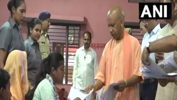 up cm yogi adityanath janta darbar in gorakhpur up cm yogi adityanath janta darbar in gorakhpur
