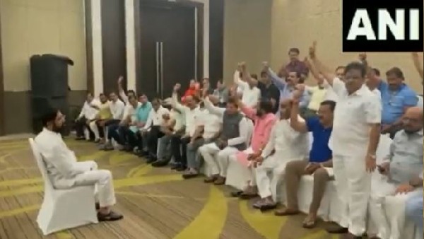 rebel Shiv Sena MLAs rebel Shiv Sena MLAs