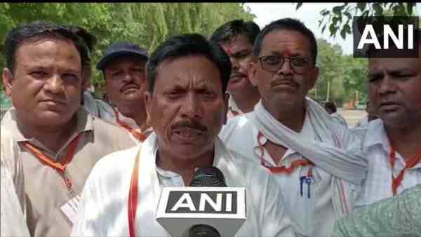 सपा की वजह से दो-दो बार एमएलसी रहे हैं लोधी