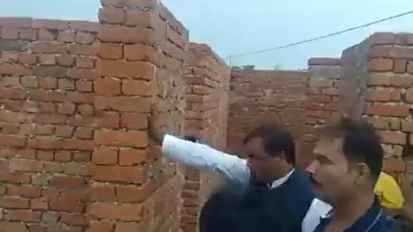विधायक ने डीएम को लगाया फोन, जांच के लिए लैब भेजा गया सैंपल