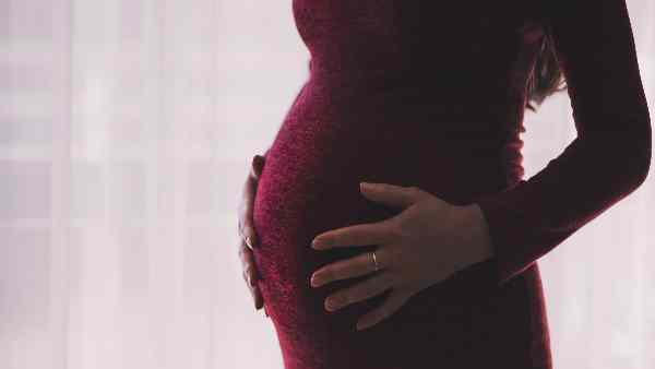 चार महीने की गर्भवती निकली पत्नी