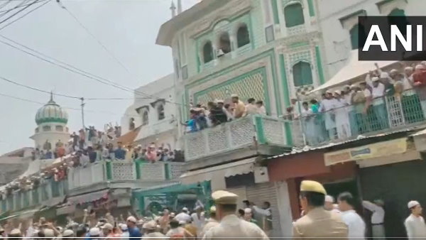 protest in Saharanpur over inflammatory statements of Nupur Sharma and Naveen Jindal protest in Saharanpur over inflammatory statements of Nupur Sharma and Naveen Jindal