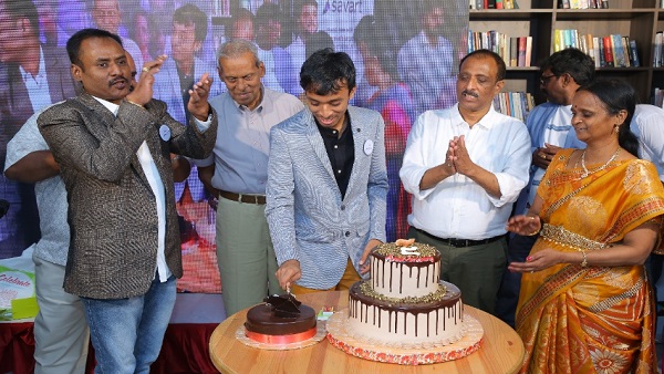 संकर्ष की कंपनी ने ऐसे की कमाई