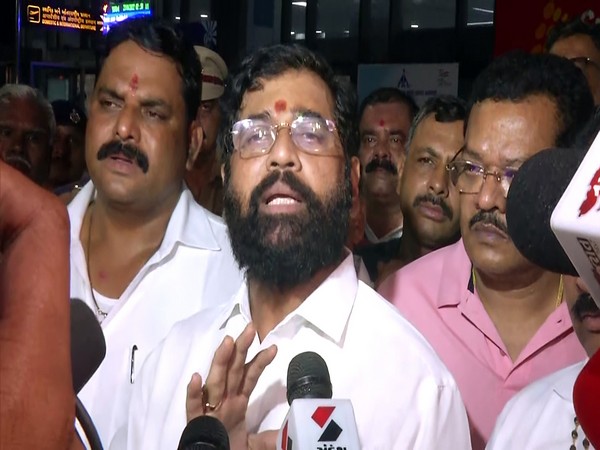 शिदें ने ठोकी ताल, कहा- बालासाहेब के फॉलोअर हैं