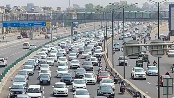 जाम से जनता परेशान