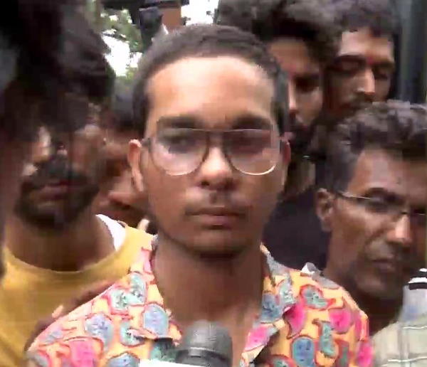 Udaipur: Kanhaiya Lals Son says- We want that their encounter should happen, Its needed to instil fear in them Udaipur: Kanhaiya Lals Son says- We want that their encounter should happen, Its needed to instil fear in them