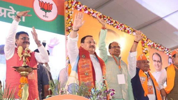 टिकटों के टेंशन में कई खेमे
