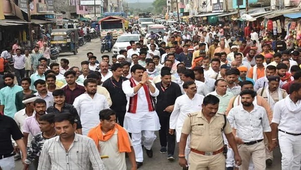 राहतगढ में चुनाव प्रचार करते गोविंद सिंह राजपूत राहतगढ में चुनाव प्रचार करते गोविंद सिंह राजपूत