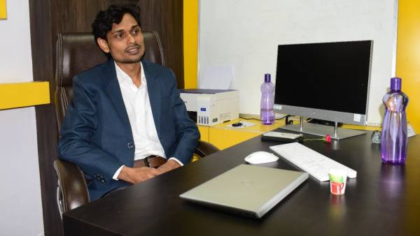 आईफोन का लोगो नहीं पहचान पाए थे दिलखुश
