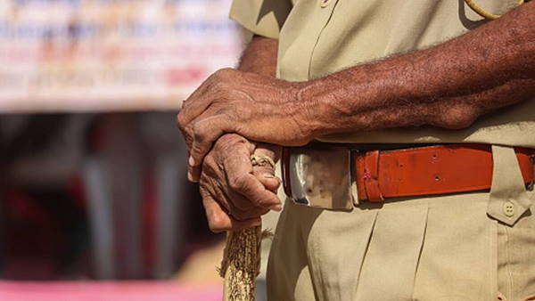 21 IPS officers transferred in UP, Superintendents of Police of many districts changed by govt 21 IPS officers transferred in UP, Superintendents of Police of many districts changed by govt