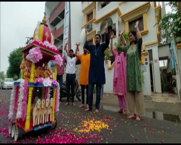सोशल मीडिया पर वायरल हो गया वीडियो