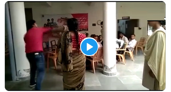 ट्विटर यूजर्स दे रहे प्रतिक्रिया