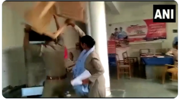 मैनपुरी के थाने की घटना