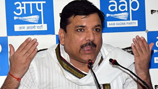 आप नेता संजय सिंह ने किया पलटवार