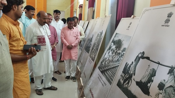 केंद्रीय सामाजिक न्याय एवं अधिकारिता न्याय मंत्री डाॅ. वीरेंद्र कुमार केंद्रीय सामाजिक न्याय एवं अधिकारिता न्याय मंत्री डाॅ. वीरेंद्र कुमार