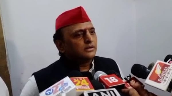 डबल इंजन की सरकार पर साधा निशाना