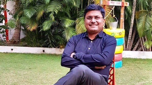 IAS अवनीश शरण ने बताया करियर चुनते समय किन बातों का रखें ध्यान