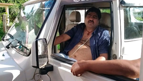 लगभग 15 लोगों के खिलाफ मामला दर्ज