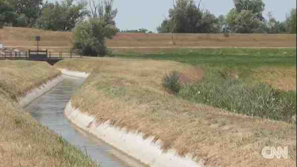 The water level of many rivers is low